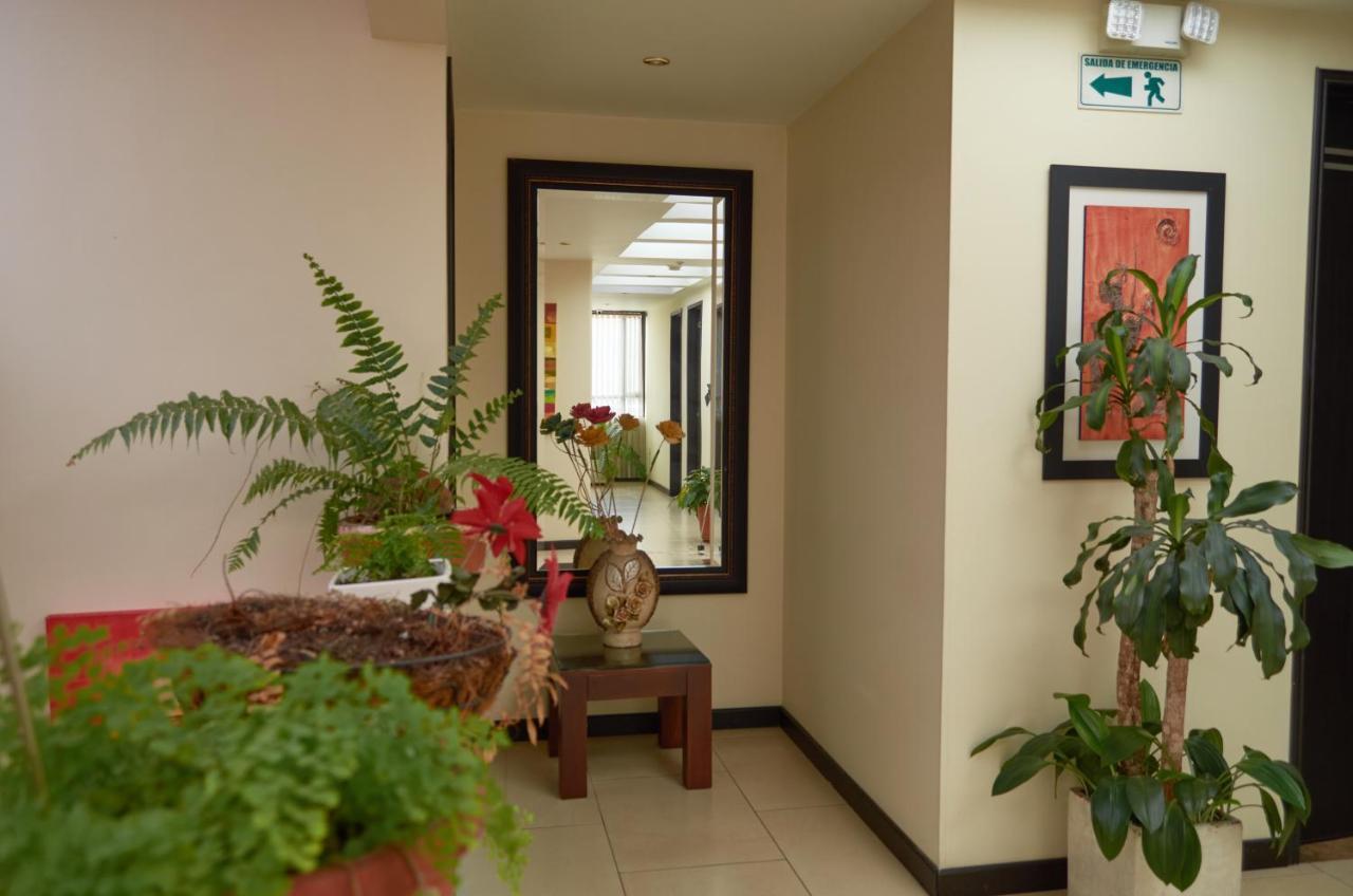 Hotel Alojate In Bogotá Zewnętrze zdjęcie