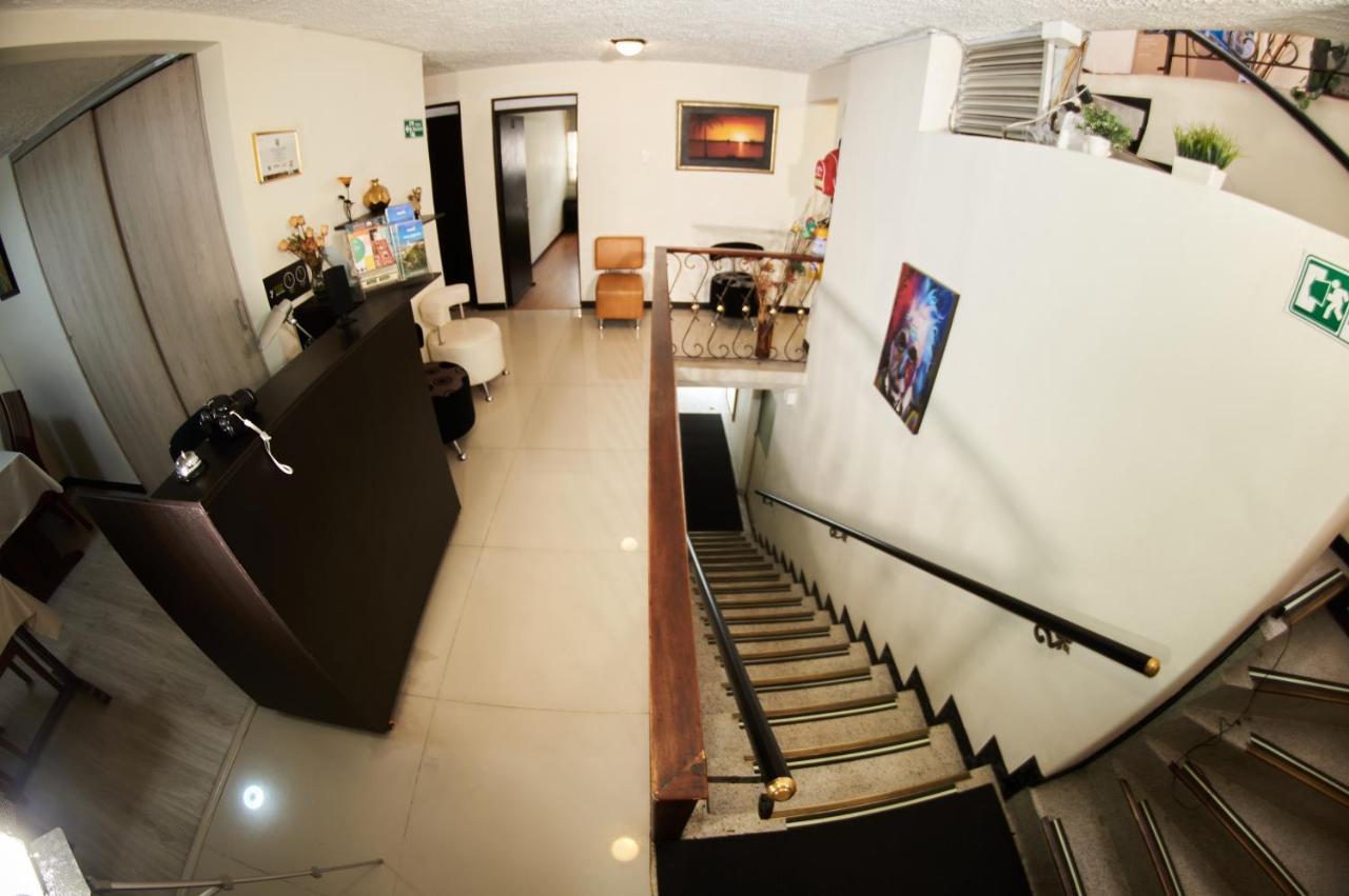 Hotel Alojate In Bogotá Zewnętrze zdjęcie