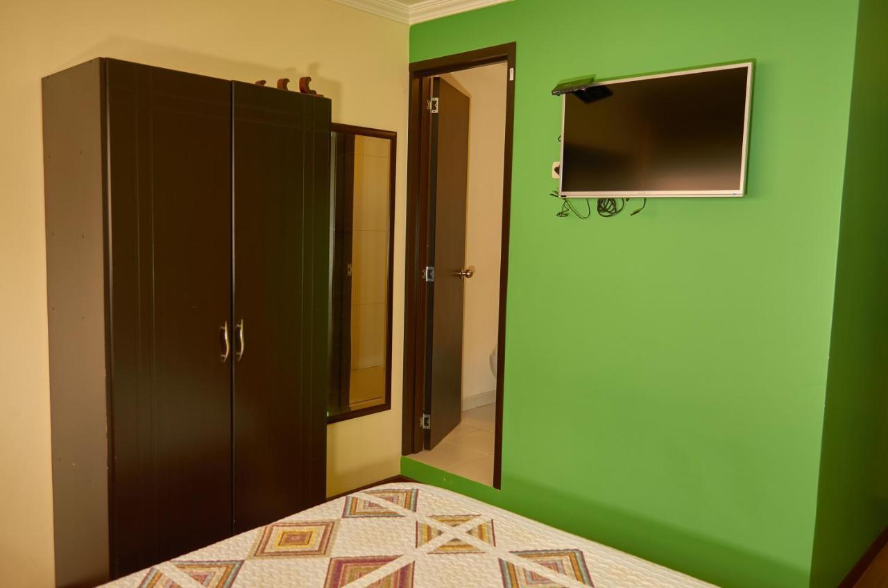Hotel Alojate In Bogotá Zewnętrze zdjęcie