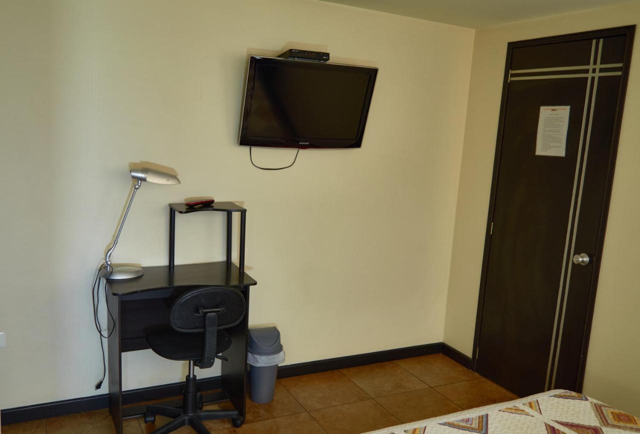 Hotel Alojate In Bogotá Zewnętrze zdjęcie