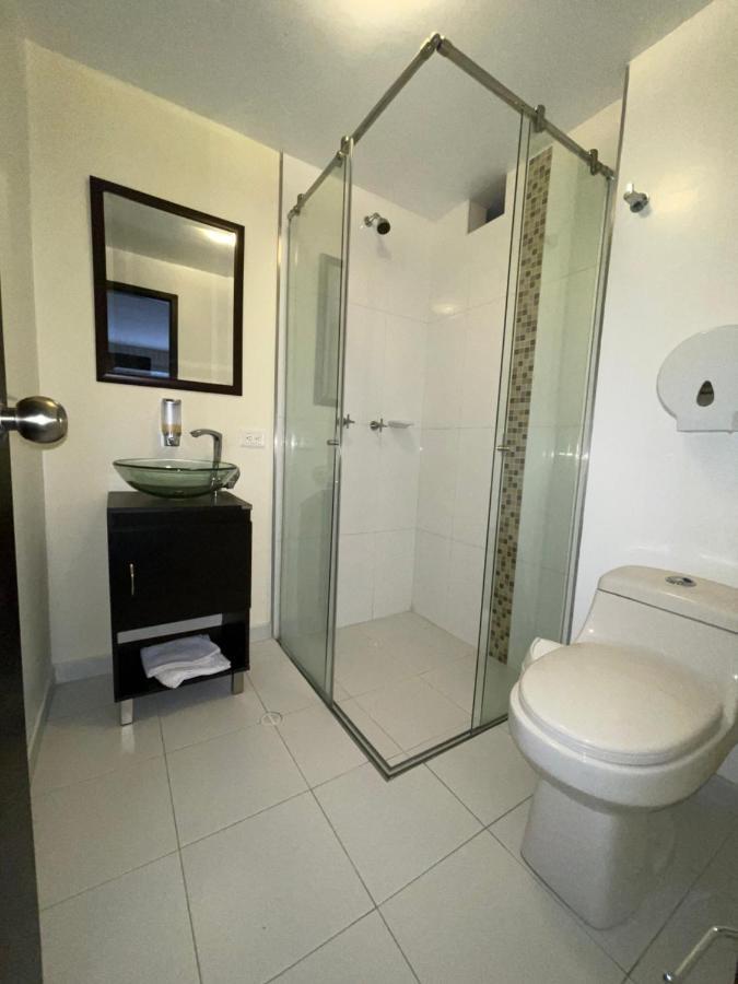 Hotel Alojate In Bogotá Zewnętrze zdjęcie
