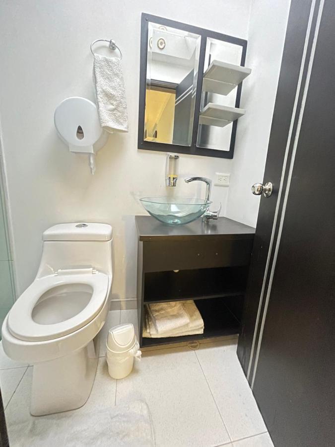 Hotel Alojate In Bogotá Zewnętrze zdjęcie