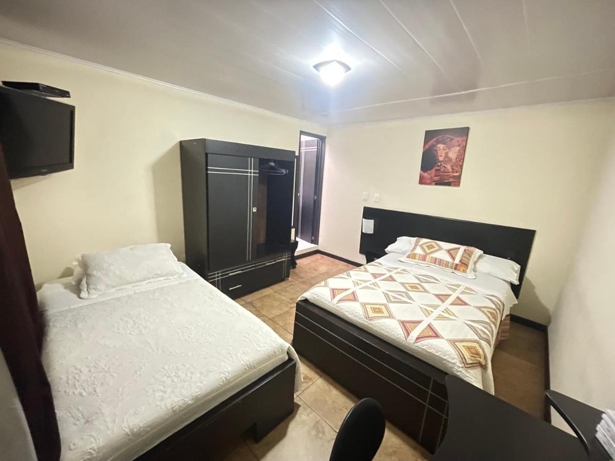 Hotel Alojate In Bogotá Zewnętrze zdjęcie