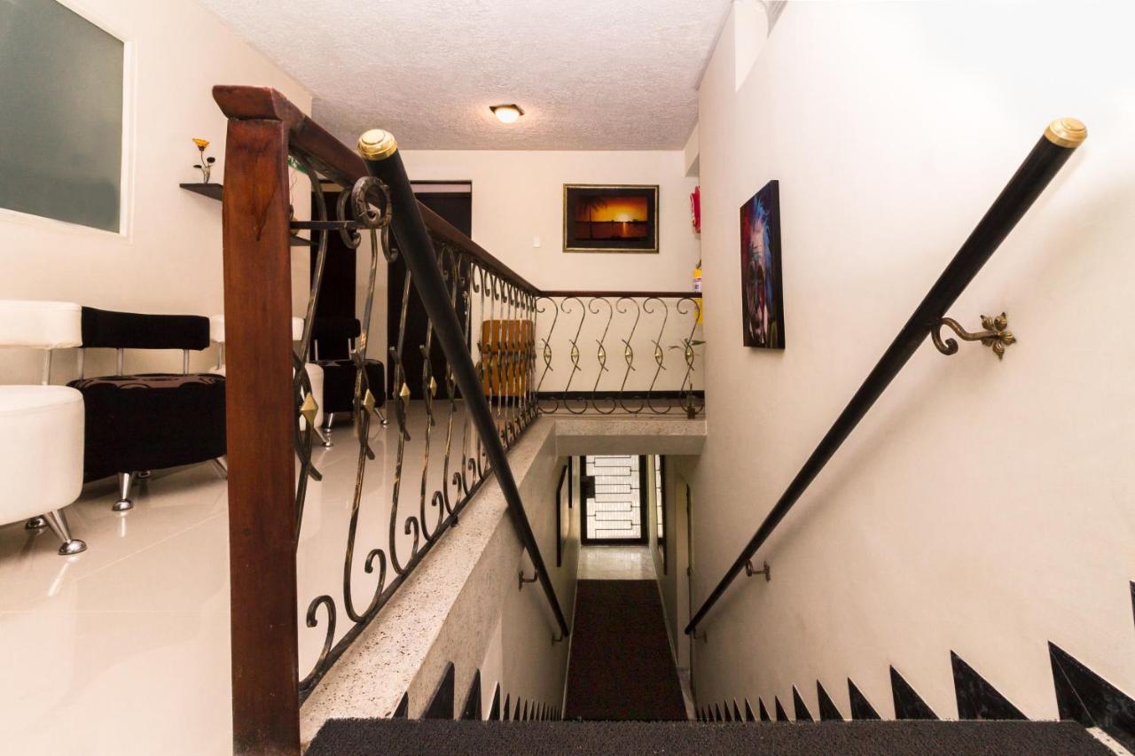 Hotel Alojate In Bogotá Zewnętrze zdjęcie
