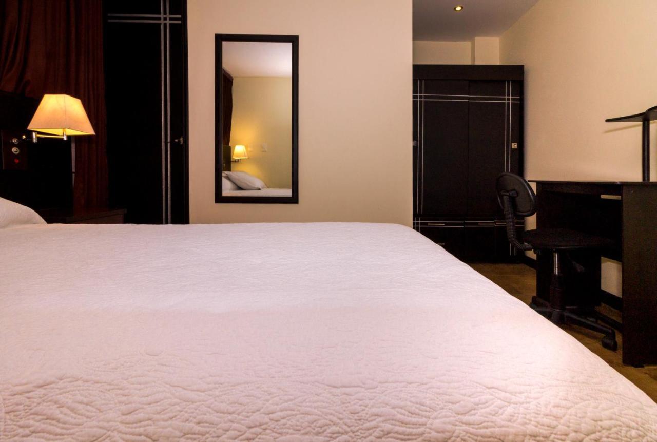 Hotel Alojate In Bogotá Zewnętrze zdjęcie